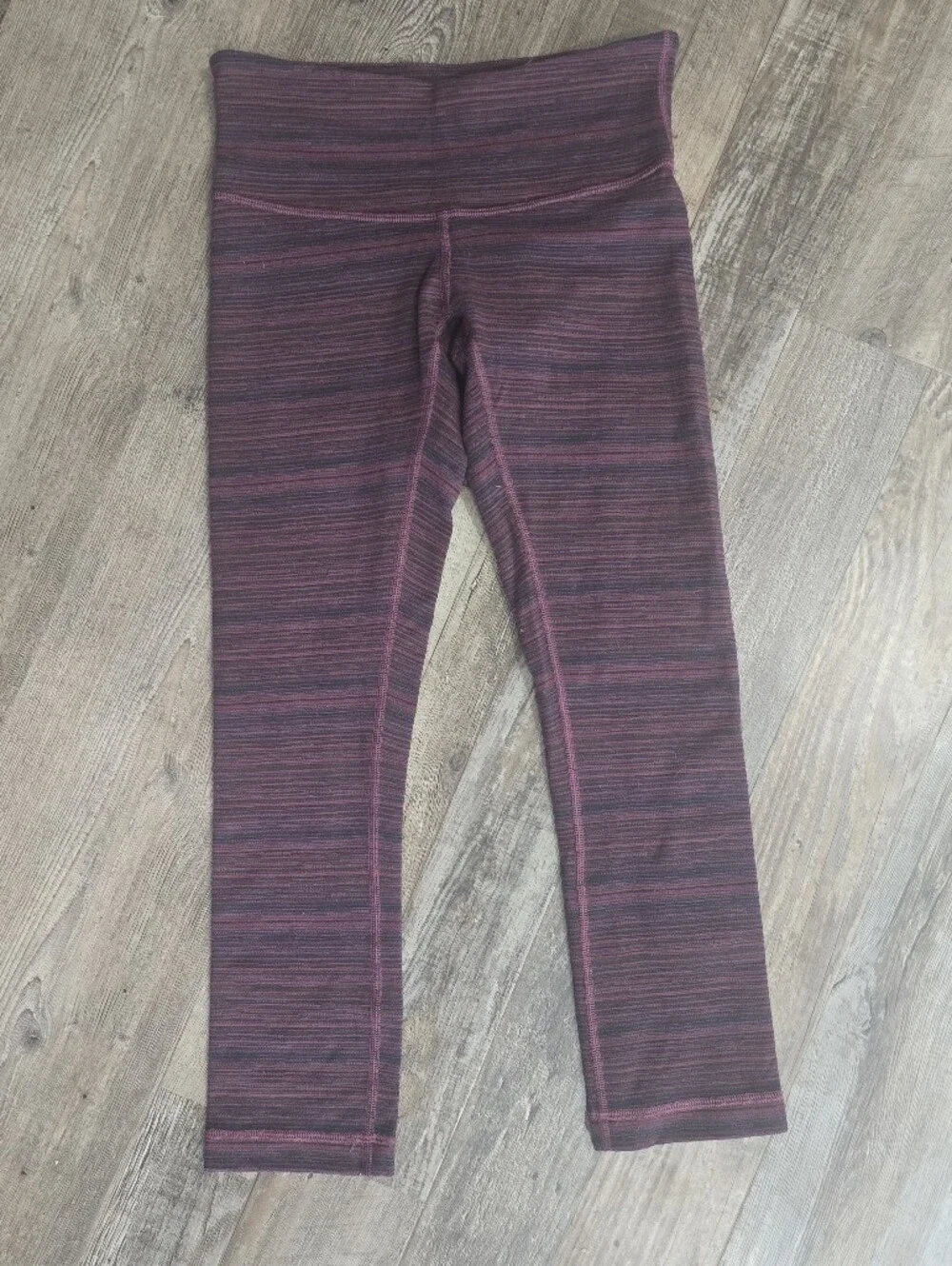 Lululemon Wunder Under Hi-Rise Cropped Full-On Luxtreme Leggings Size: 2